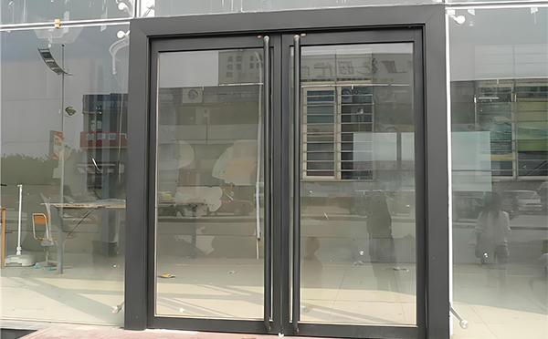 阿瓦提玻璃地弹门