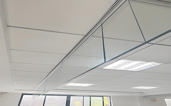 阿瓦提玻璃挡烟垂壁