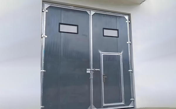 阿瓦提厂房保温门