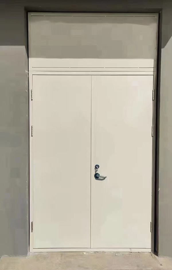 展览馆项目完成大跨度阿瓦提防火门安装